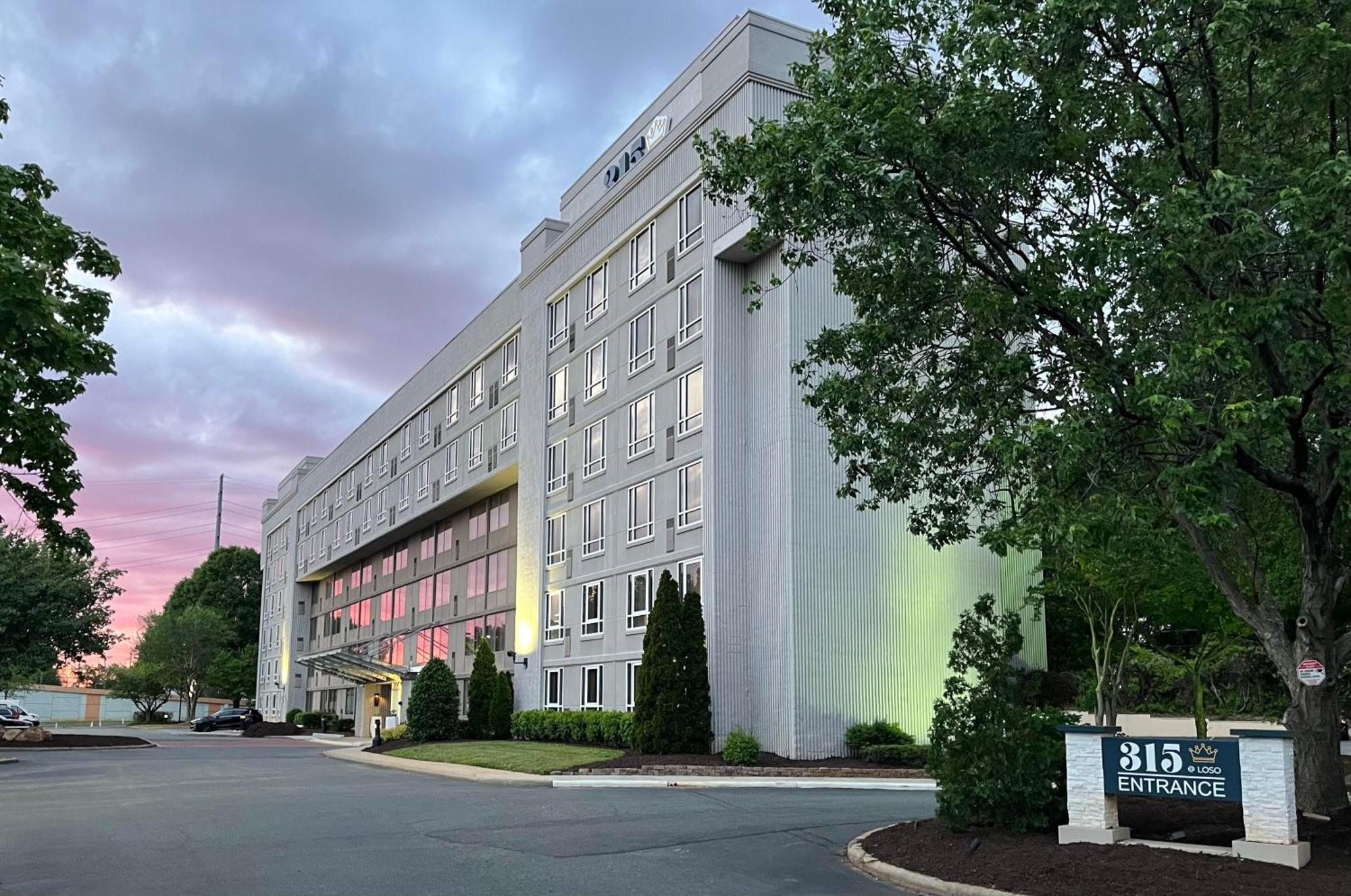 315 Loso Hotel Airport Charlotte Esterno foto