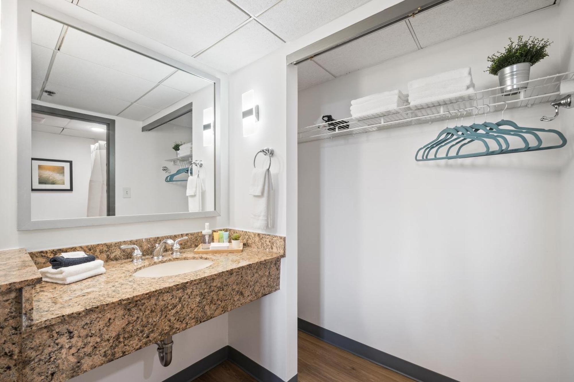 315 Loso Hotel Airport Charlotte Esterno foto